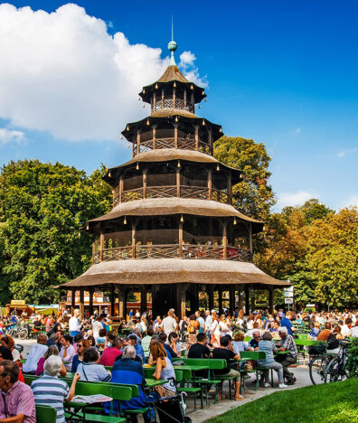 Chinesischer Turm (Photo: Mariia Golovianko / Shutterstock.com)