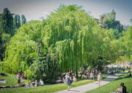 Parc des Buttes Chaumont (Photo: frlegros / Shutterstock.com)
