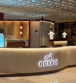 Cafe Nesuto ION Exterior