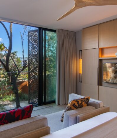 Wildlife-Retreat-Taronga_Animal-view-room-Sydney-City-Guide-Silverkris