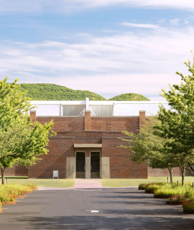 Dia:beacon suburban new york