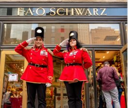 FAO Schwarz_New York_1280w